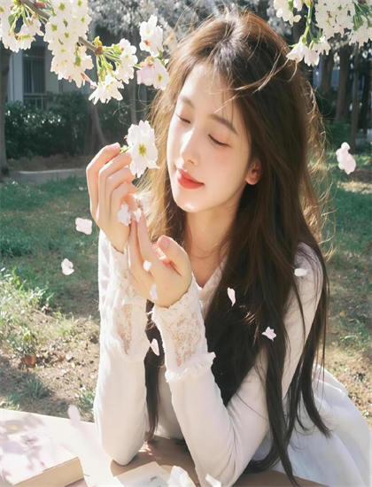 《金银花开》市场表现里程碑式的：票房成绩与观众接受度分析，推荐